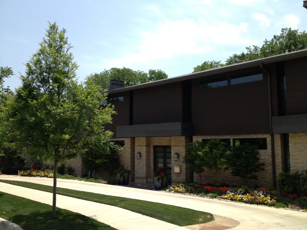 6552 lake circle front elevation